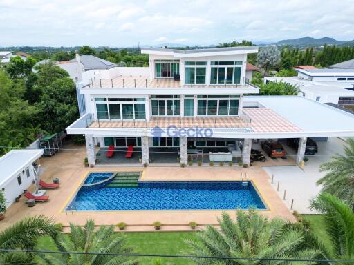 4 Bedrooms House East Pattaya H011783