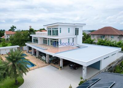 4 Bedrooms House East Pattaya H011783