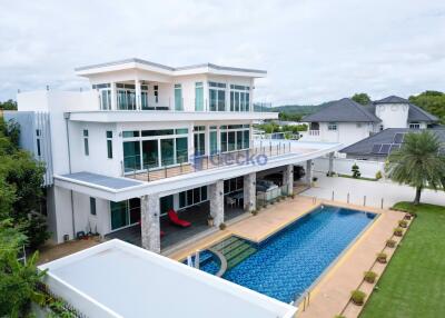 4 Bedrooms House East Pattaya H011783