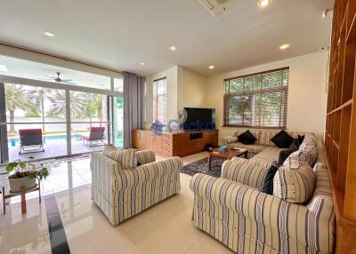 4 Bedrooms House East Pattaya H011783