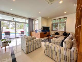 4 Bedrooms House East Pattaya H011783