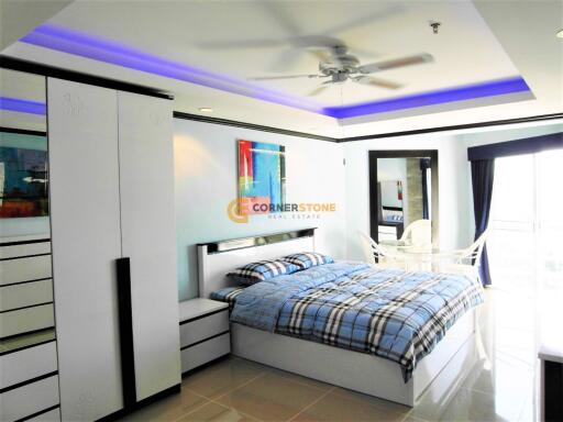 คอนโดนี้มี 1 ห้องนอน  อยู่ในโครงการ คอนโดมิเนียมชื่อ Jomtien Beach Condominium 