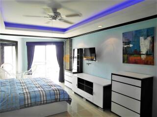 คอนโดนี้มี 1 ห้องนอน  อยู่ในโครงการ คอนโดมิเนียมชื่อ Jomtien Beach Condominium 