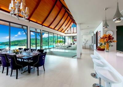 Spacious dining area with ocean view