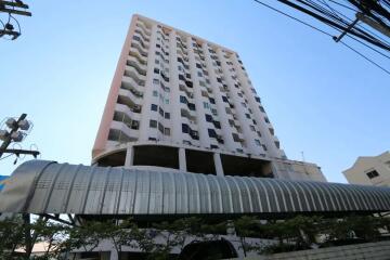 14th Floor Studio Room for Sale : Nakornping Condominium