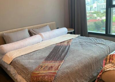 1-BR Condo at The Esse At Singha Complex near MRT Phetchaburi (ID 418229)