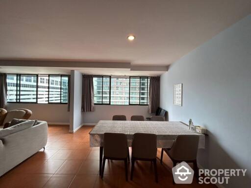 3-BR Condo at S.L.D Condominium near MRT Si Lom