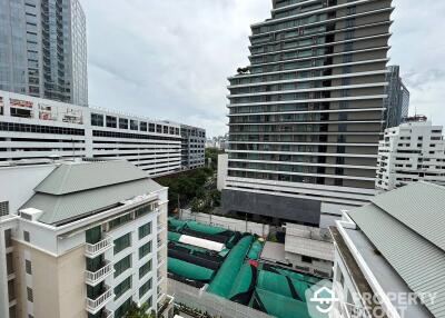 3-BR Condo at S.L.D Condominium near MRT Si Lom