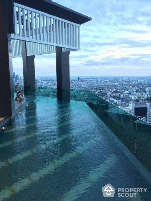 1-BR Condo at Rhythm Sathorn near BTS Saphan Taksin