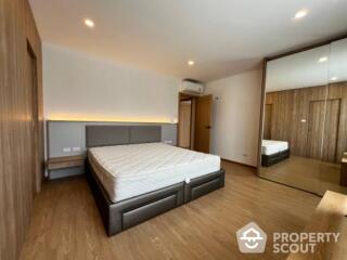 3-BR Condo at Baan Siri Sathorn Yenakard Condominium near MRT Khlong Toei