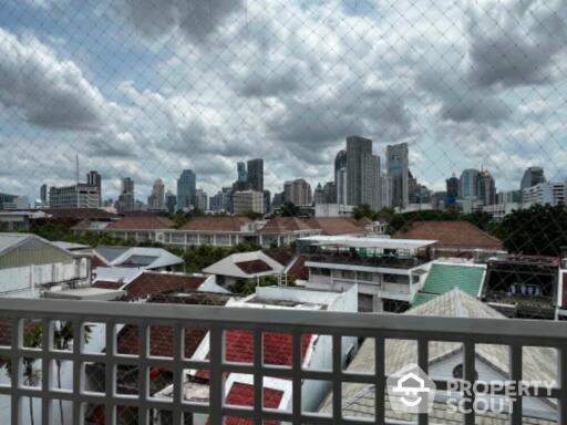 3-BR Condo at Baan Siri Sathorn Yenakard Condominium near MRT Khlong Toei