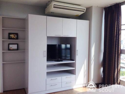 2-BR Condo at Baan Pathumwan Condominium near BTS Ratchathewi