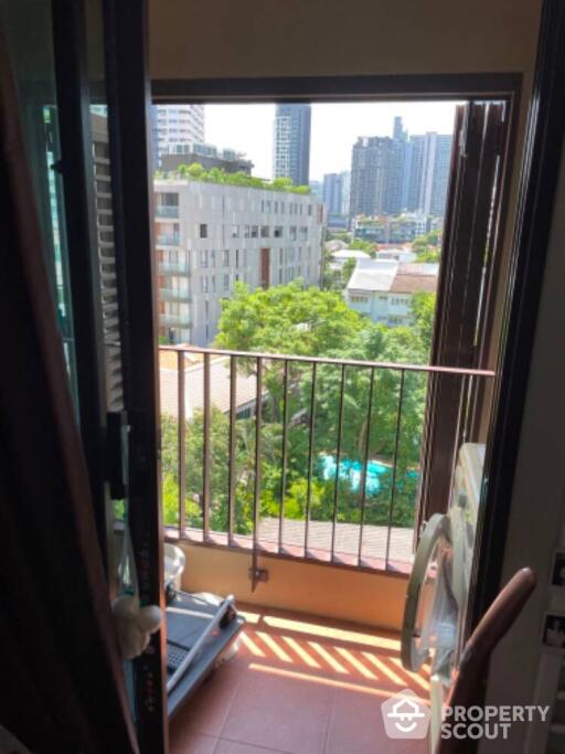 1-BR Condo at Condolette Dwell Sukhumvit 26 near BTS Phrom Phong