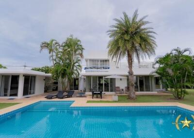 Palm Hills contemporary pool villa for sale Hua Hin