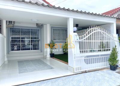 2 Bedrooms Townhouse in Eakmongkol 4 East Pattaya H012022