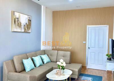 2 Bedrooms Townhouse in Eakmongkol 4 East Pattaya H012022