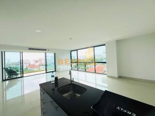 2 Bedrooms Condo in Gardenia Jomtien C012023