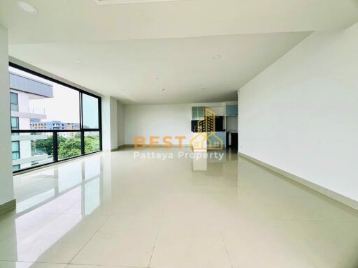 2 Bedrooms Condo in Gardenia Jomtien C012023