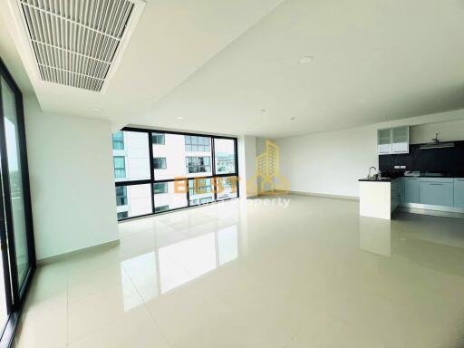 2 Bedrooms Condo in Gardenia Jomtien C012023