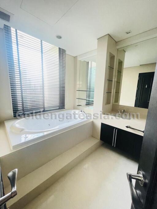 3 Bedrooms plus Study at The Park Chidlom - Pathumwan