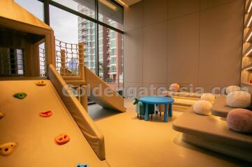 3 Bedrooms Condo on high floor at Hyde Heritage Thonglor