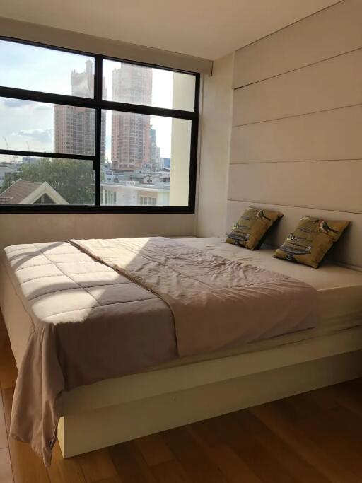 Pearl Residence Sukhumvit 24 One bedroom condo for rent