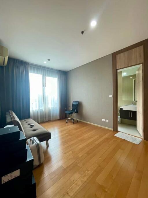 Villa Asoke 2 bedroom condo for sale and rent