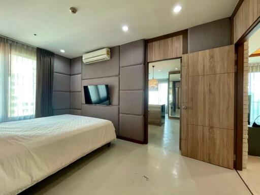 Villa Asoke 2 bedroom condo for sale and rent