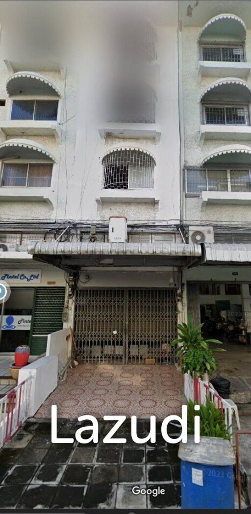 Newly Renovated Commercial building for rent in Ladphrao 128/4