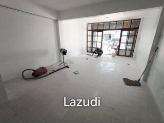 Newly Renovated Commercial building for rent in Ladphrao 128/4