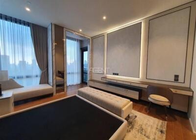 For Sale and Rent Condominium Muniq Langsuan  254.5 sq.m, 3 bedroom Pent House