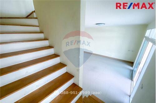 132 Sqm., 4 Beds Townhouse listed for ฿ 2,750,000.