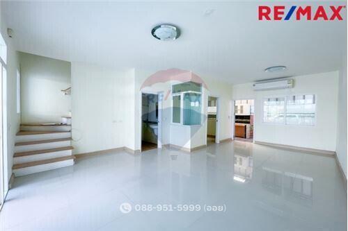 132 Sqm., 4 Beds Townhouse listed for ฿ 2,750,000.