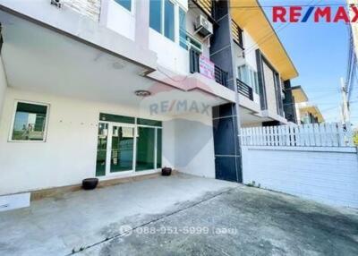 132 Sqm., 4 Beds Townhouse listed for ฿ 2,650,000.