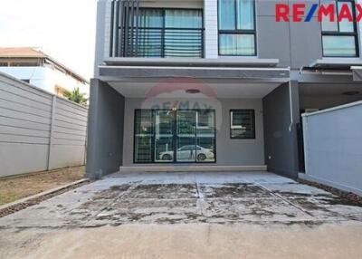 149 Sqm., 3 Beds Townhouse listed for ฿ 4,800,000.