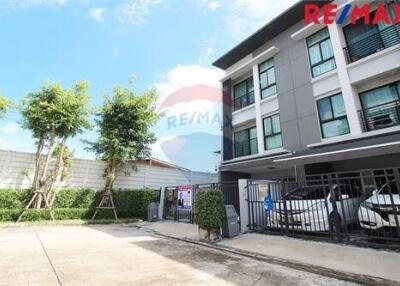 149 Sqm., 3 Beds Townhouse listed for ฿ 4,800,000.