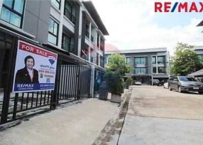 149 Sqm., 3 Beds Townhouse listed for ฿ 4,800,000.