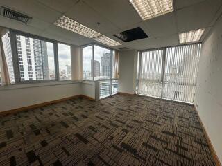 For Rent Bangkok Office Sukhumvit BTS Ekkamai Watthana