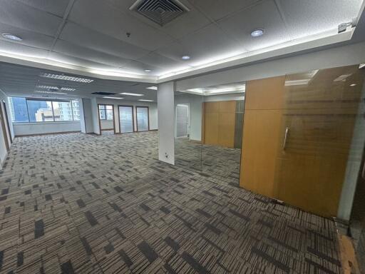 For Rent Bangkok Office Sukhumvit BTS Ekkamai Watthana