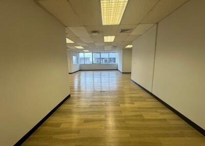 For Rent Bangkok Office Sukhumvit BTS Ekkamai Watthana