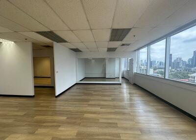 For Rent Bangkok Office Sukhumvit BTS Ekkamai Watthana