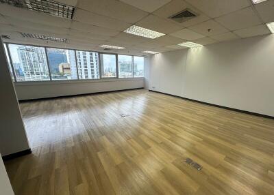 For Rent Bangkok Office Sukhumvit BTS Ekkamai Watthana