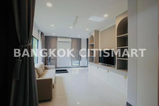 House at The City Bangna for rent