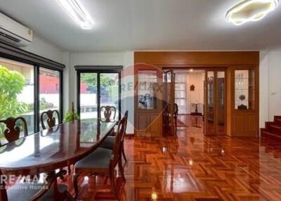 Pet Friendly 4BR Detached House for Rent near BTS Thonglor Sukhumvit