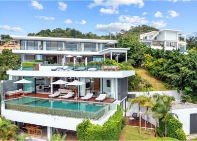 Luxury Villa in this 12-bedroos sea-view pool villa in Koh Samui