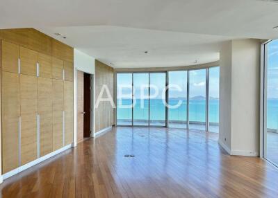 Beachfront Penthouse In Wongamat  For Sale