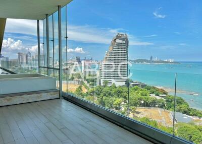 Beachfront Penthouse In Wongamat  For Sale