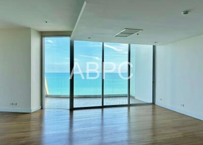 Beachfront Penthouse In Wongamat  For Sale