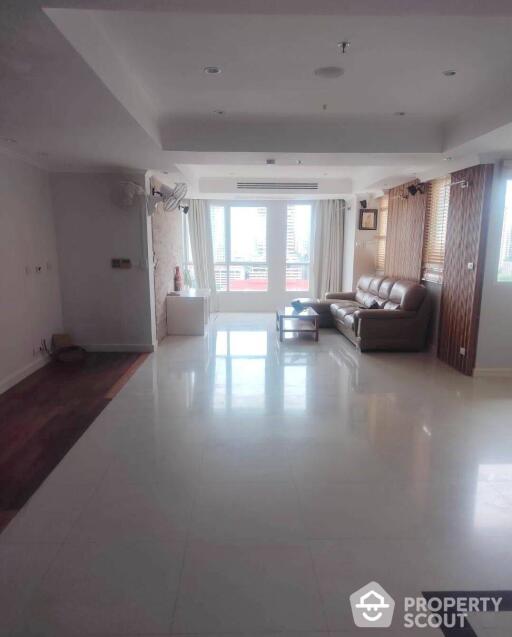 3-BR Condo at The Oleander near BTS Nana