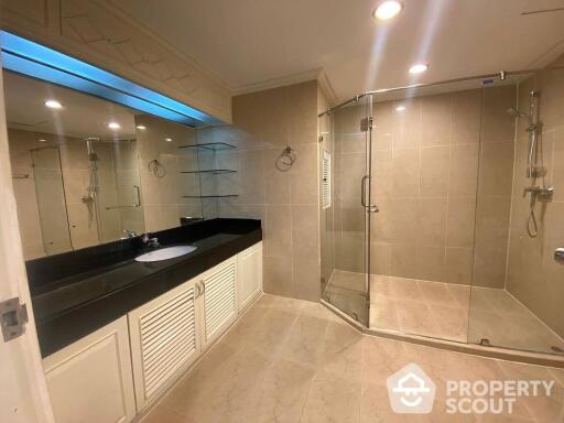 3-BR Apt. near BTS Phrom Phong